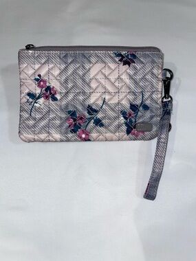 Lug Peekaboo Wristlet Plaid Floral Pearl